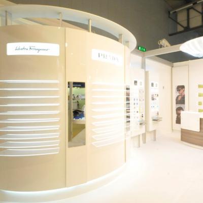 Espositore occhiali da parete Curvee 